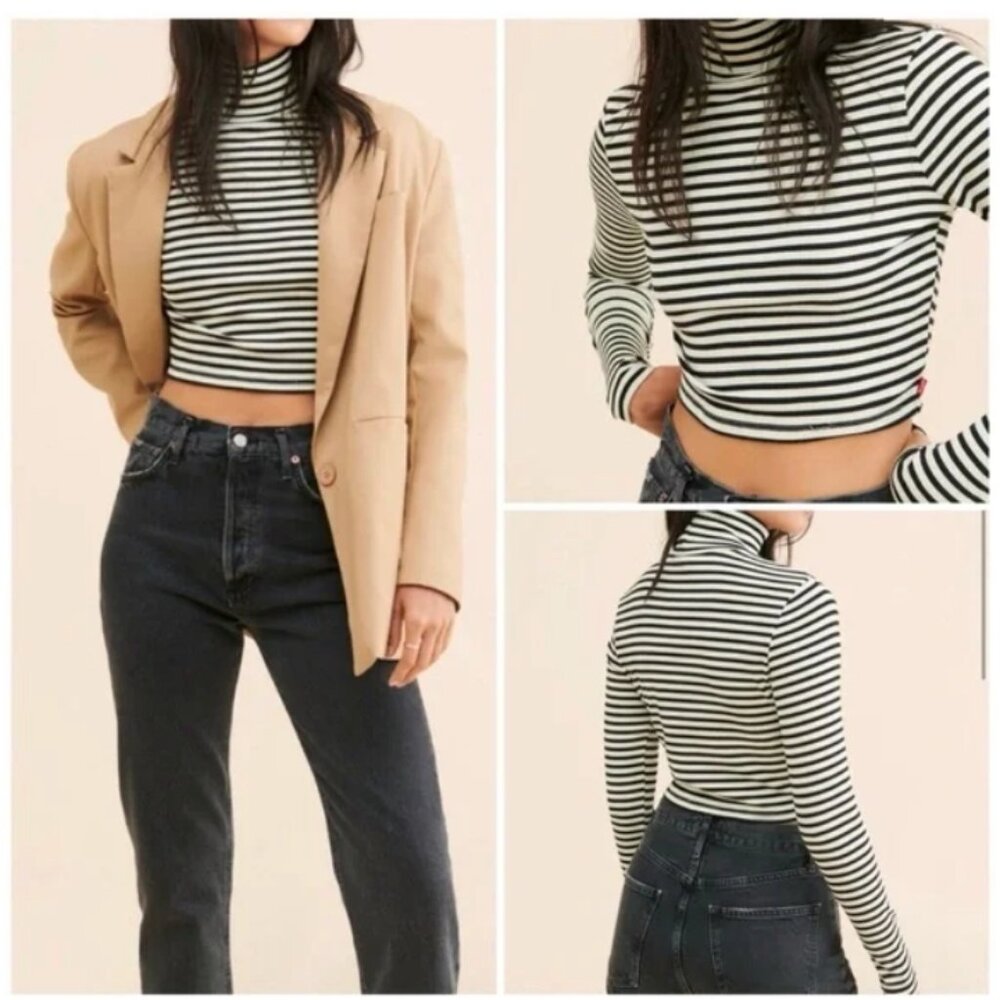Levi Oriel Rib Knit Cropped Turtleneck